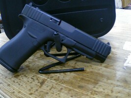 Glock G48 MOS 9mm w/case and 2 mags -USED FIREARM-