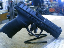 Beretta APX 9mm pistol -USED-