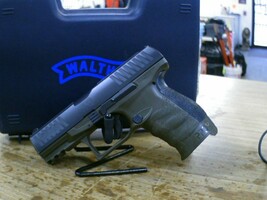 Walther PPQ 9mm pistol w/case -USED FIREARM-