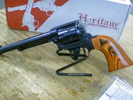 Heritage Rough Rider .22lr revolver w/box -USED-