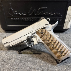 Dan wesson Specialist .45ACP Pistol w/Case and 2 Mags -USED