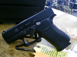 Glock 43X 9mm pistol w/case 2 Mags -USED-