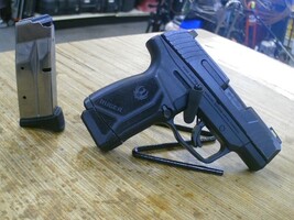 Ruger Max-9 9MM pistol w/2 mags -USED-