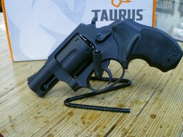 Taurus 856 .38 Special Revolver w/box -USED-