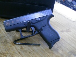 Glock G42 .380 pistol w/case -USED-