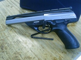 Beretta U22 NEOS .22LR Pistol w/2 Mags and Case -USED-