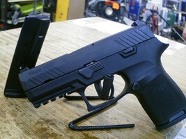 Sig Sauer P320 9MM Pistol w/2 Mags -USED-