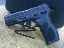 Taurus TH9 9mm Pistol w/Case and 3 Mags -USED-