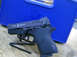 Smith & Wesson CS9 Chiefs Special 9mm Pistol w/2 Mags and Case -USED-