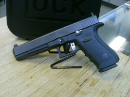 Glock G40 Gen 4 10MM Target Pistol w/Case -USED-