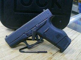 Glock G43 9mm Pistol in Case w/3 Mags and Holster -USED-