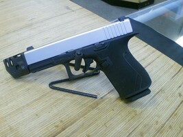 Grit Grips G19 Clone 9MM Pistol w/Comp -USED-